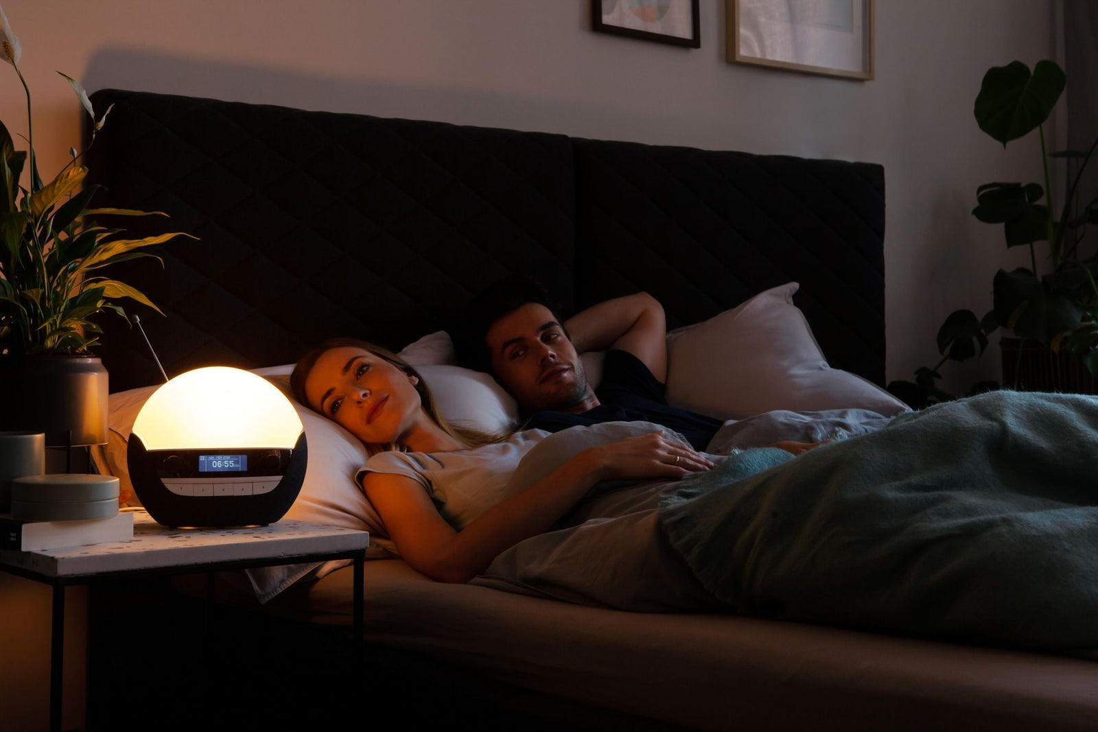 Dawn simulators vs bright lights for SAD