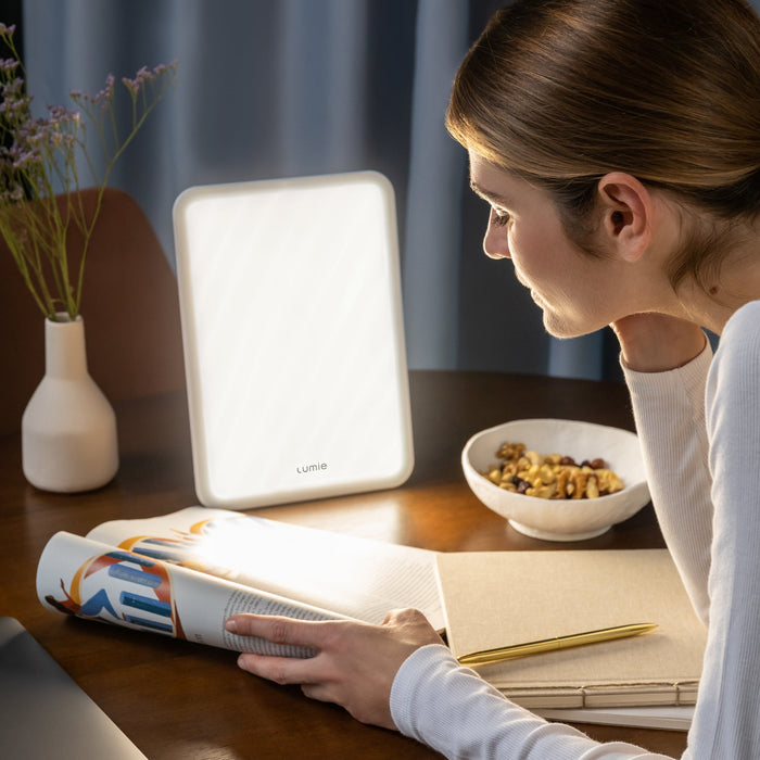 Light therapy lamps