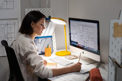 Advice from an ophthalmic surgeon: what to look for in a desk lamp for visual comfort