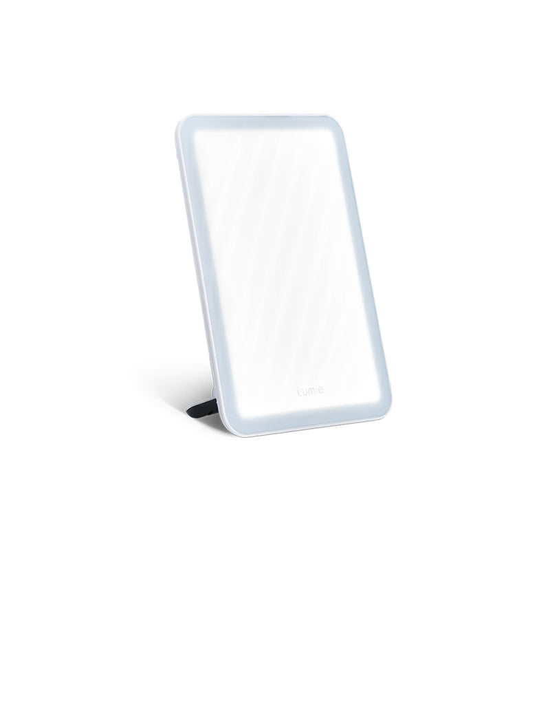 Best-seller Vitamin L 10,000 lux at 20 cm for a mood and energy boost, cool white LEDs, rippled diffuser, detachable sta